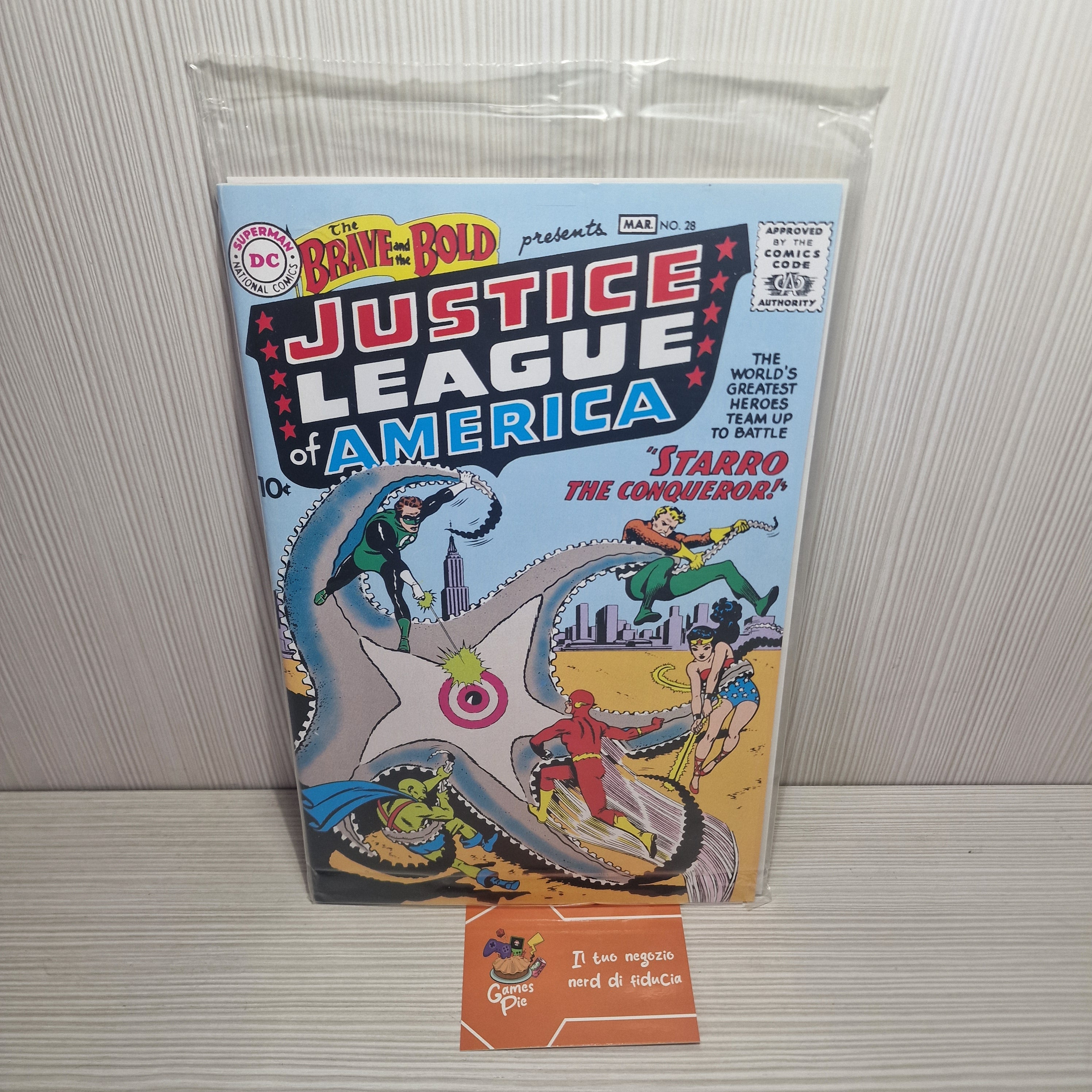 Fumetto The Brave and the Bold 28 Justice League Ristampa Loot Crate DC Comics