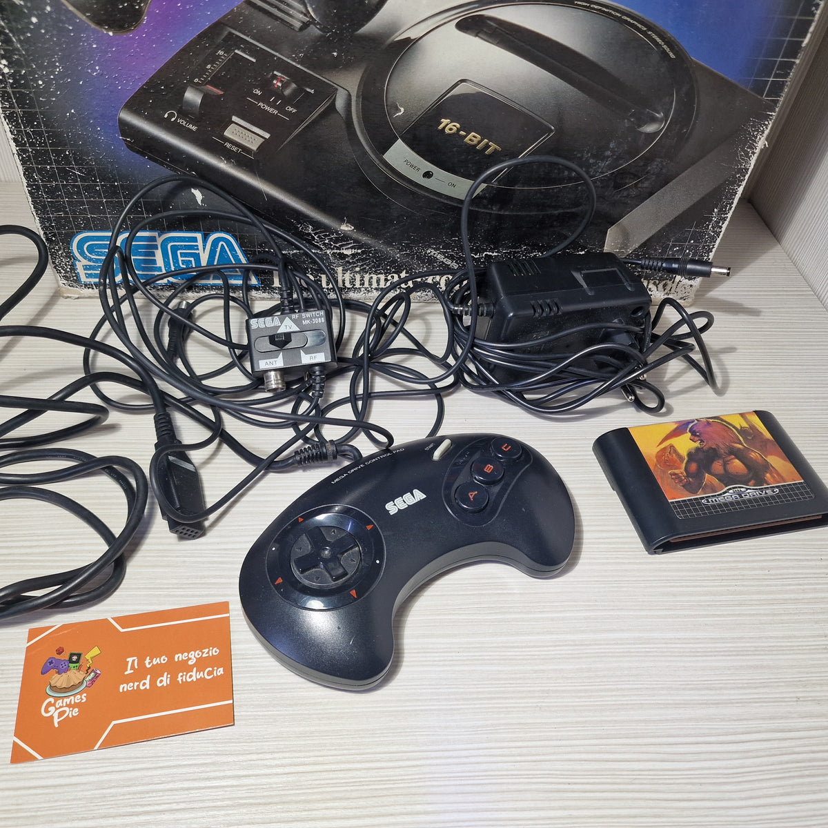 Sega Mega Drive Console 16-bit PAL Scatola Giochi Preziosi + Altered Beast