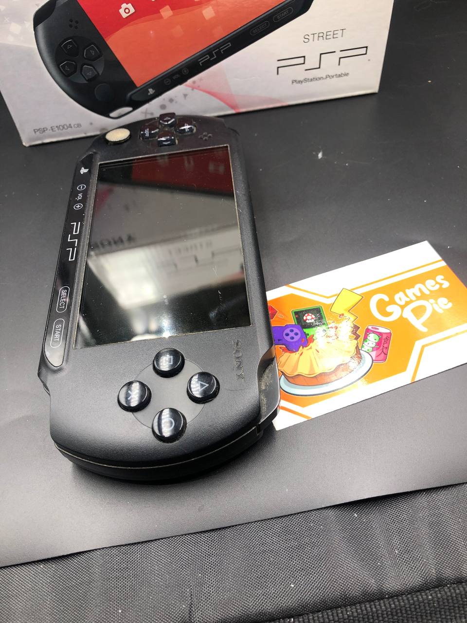 Sony PSP Street E1004, Boxata Charcoal Black con Memory Stick 1GB