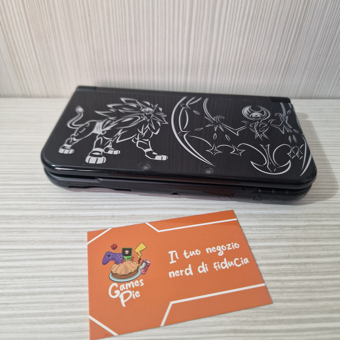 New Nintendo 3DS XL Versione Limitata Pokémon Sole & Luna COME NUOVO