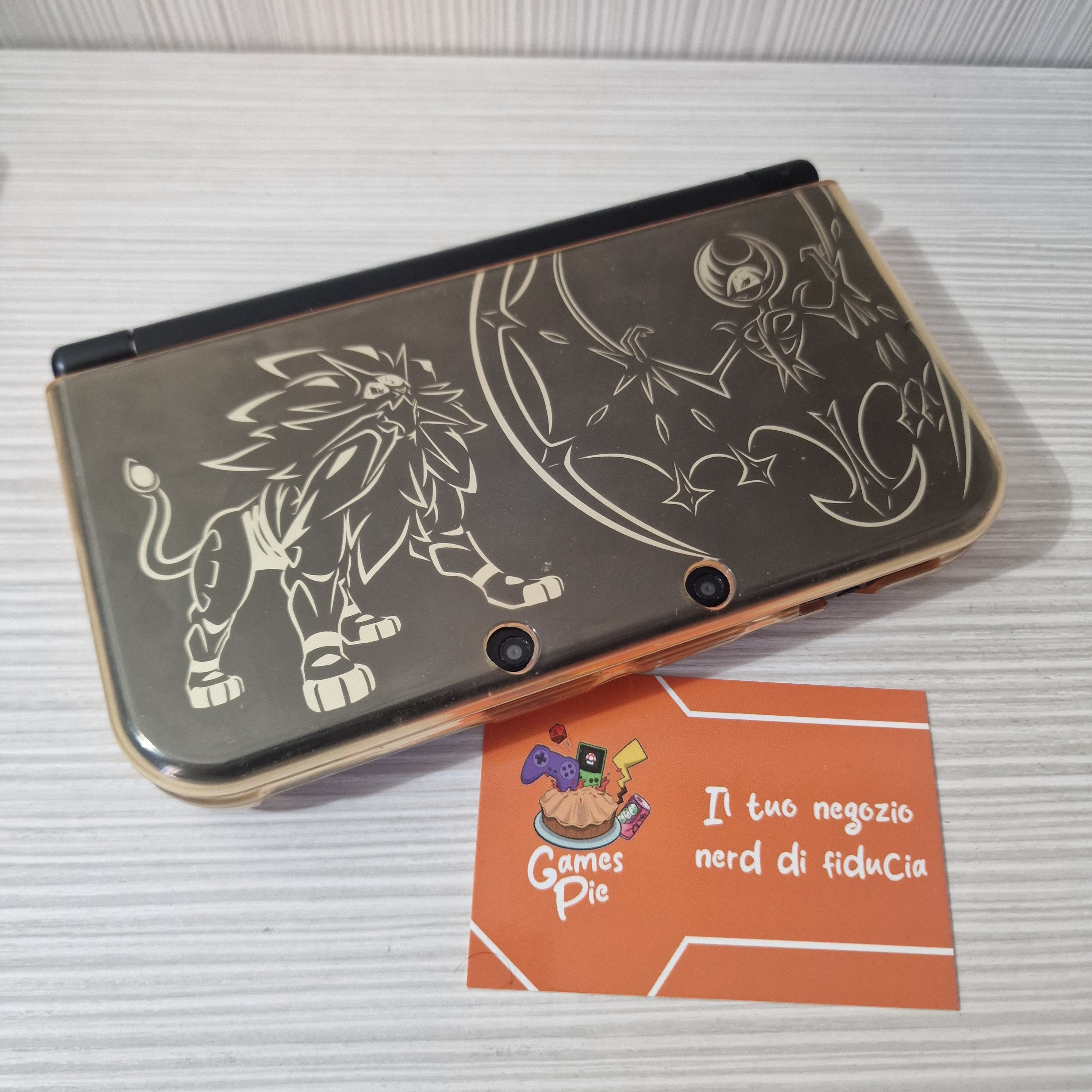 New Nintendo 3DS XL Versione Limitata Pokémon Sole &amp; Luna COME NUOVO