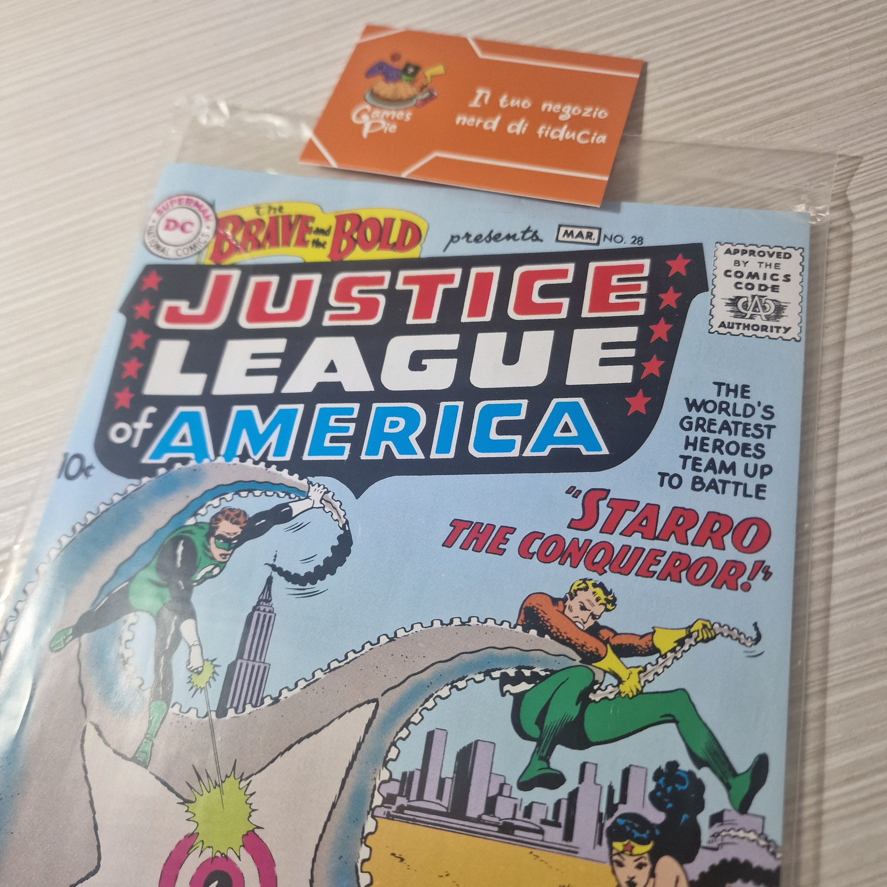 Fumetto The Brave and the Bold 28 Justice League Ristampa Loot Crate DC Comics