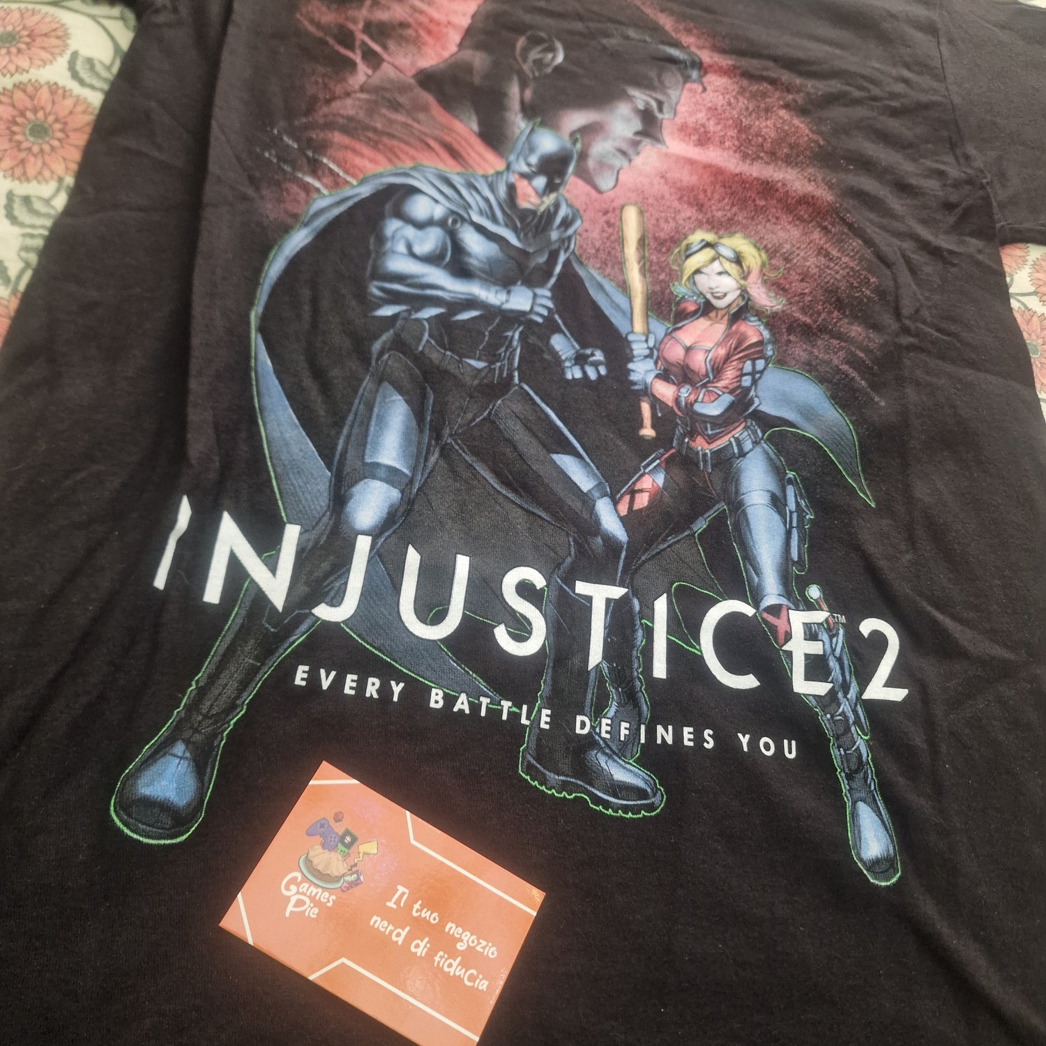 T-Shirt Injustice 2 DC Comics Batman Harley Quinn Loot Crate Maglietta S Nera