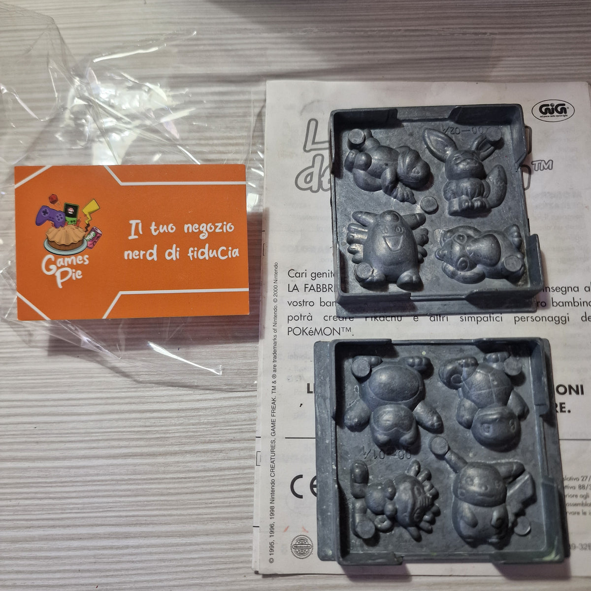 La Fabbrica dei Pokémon Gioco Vintage GiG Nintendo Anno 2000 Scatola e Stampi